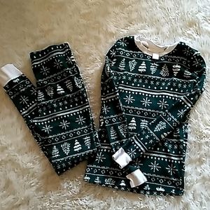 Unisex winter pajama set size 8